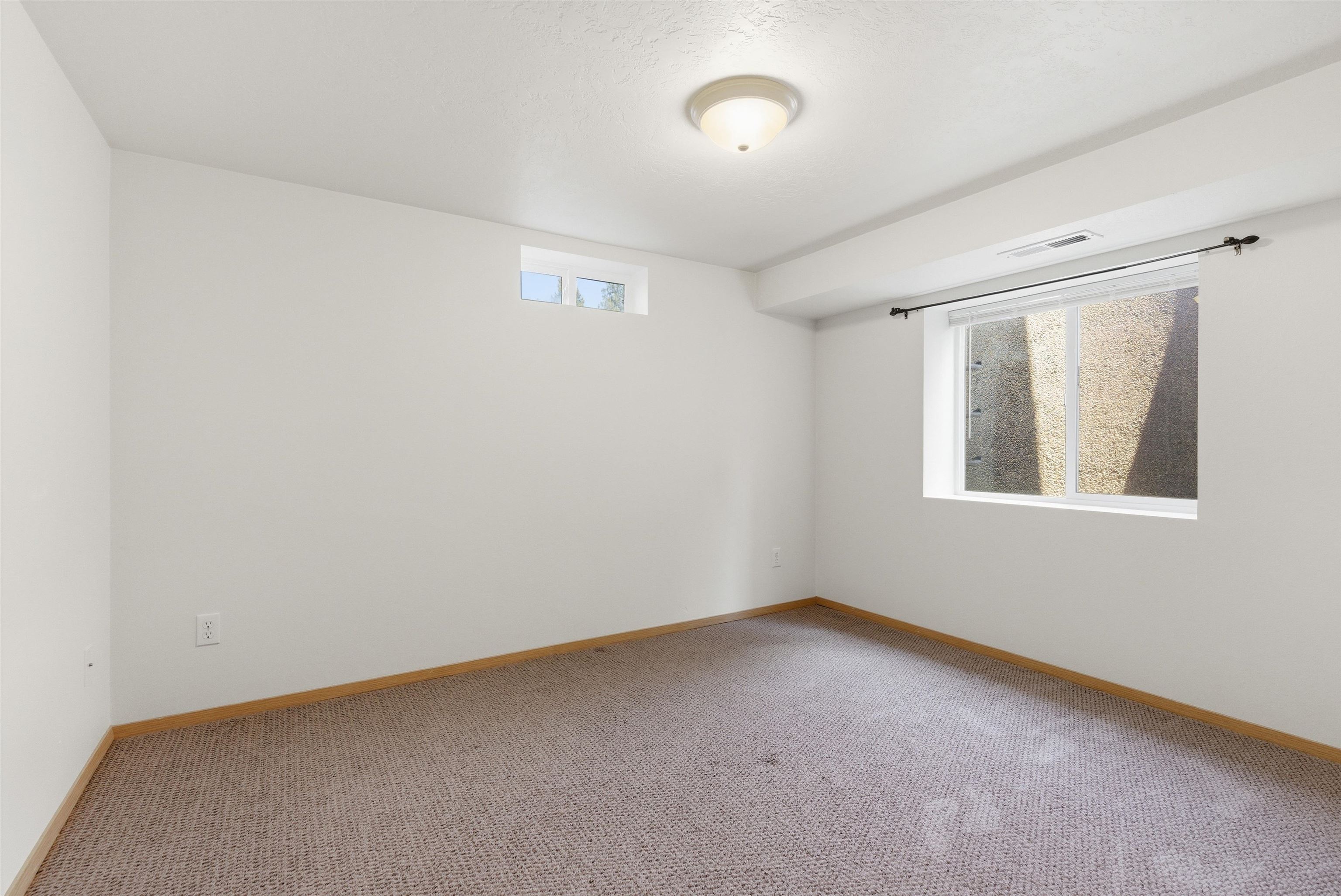 9415 N ATLANTIC St - Photo 31