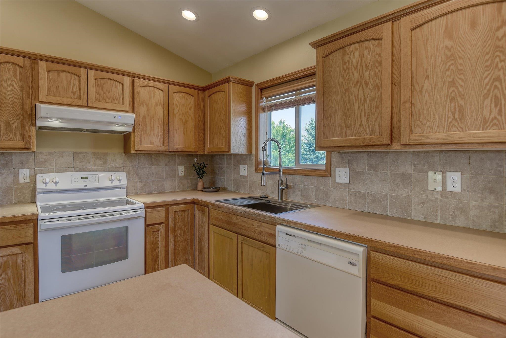 9012 N Ash St - Photo 14