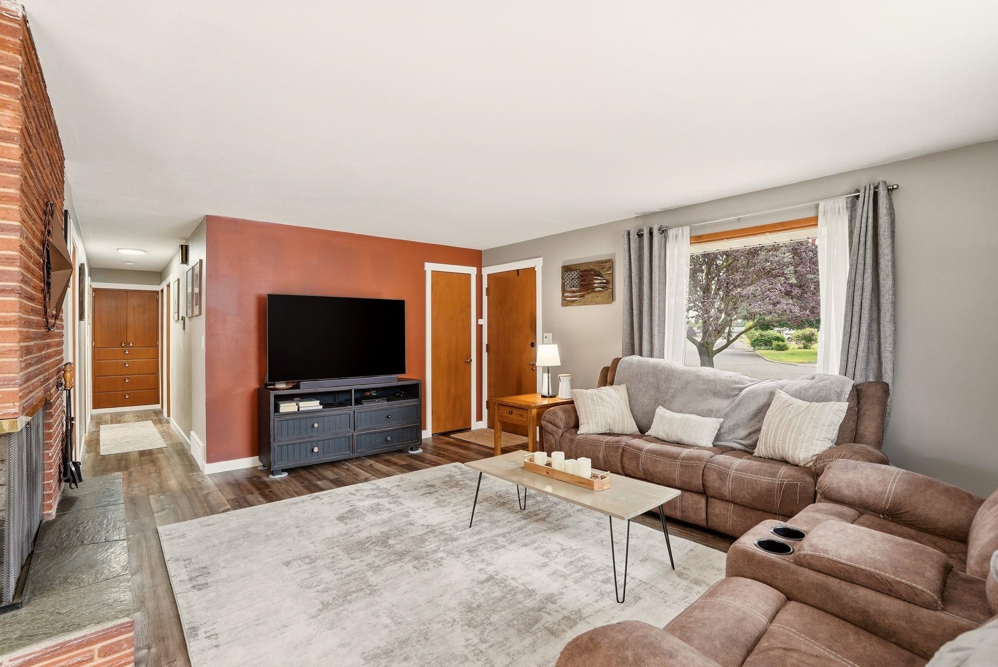 1115 N Balfour Ct - Photo 5