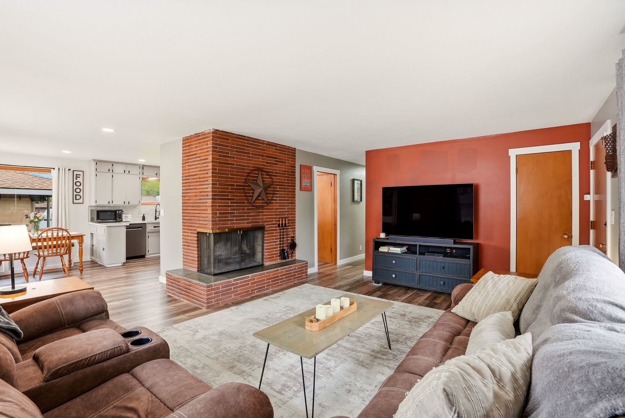 1115 N Balfour Ct - Photo 6