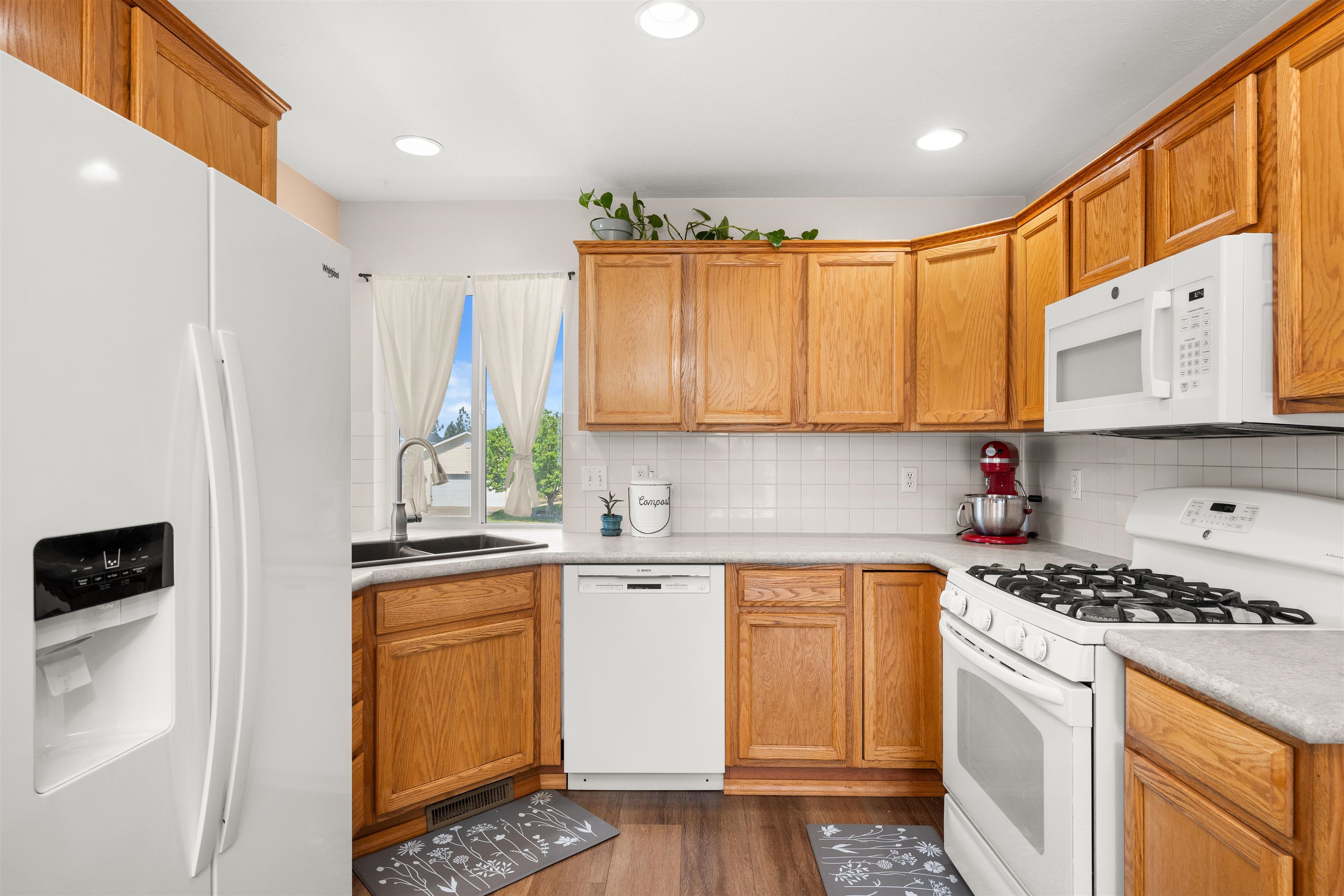 4612 E 13th Ave - Photo 9