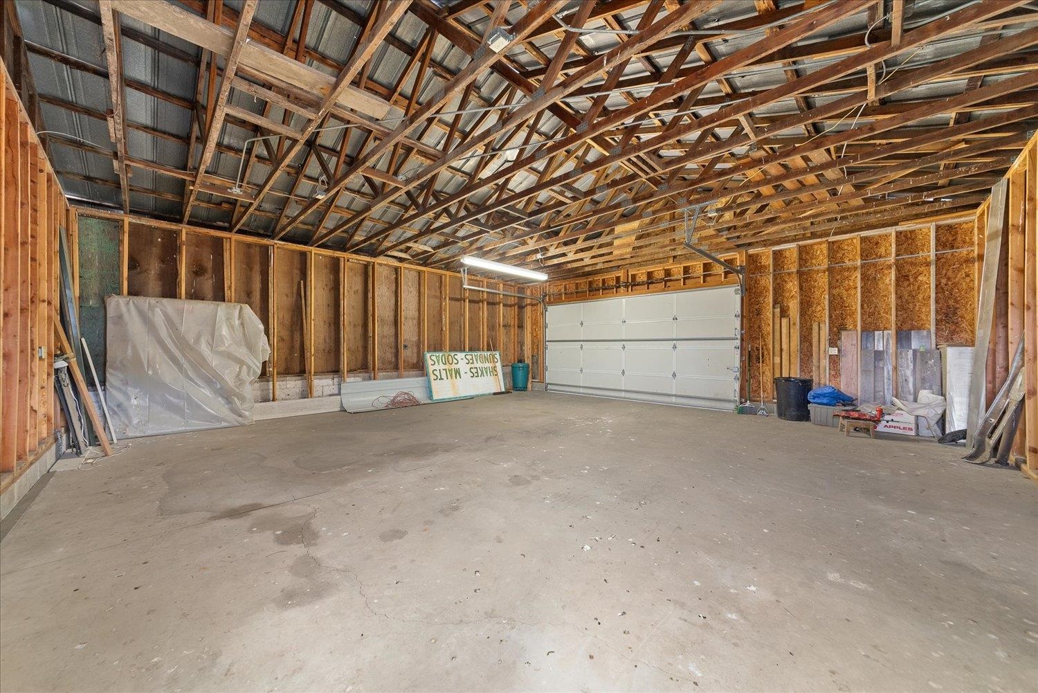 20211 N Austin Rd - Photo 8