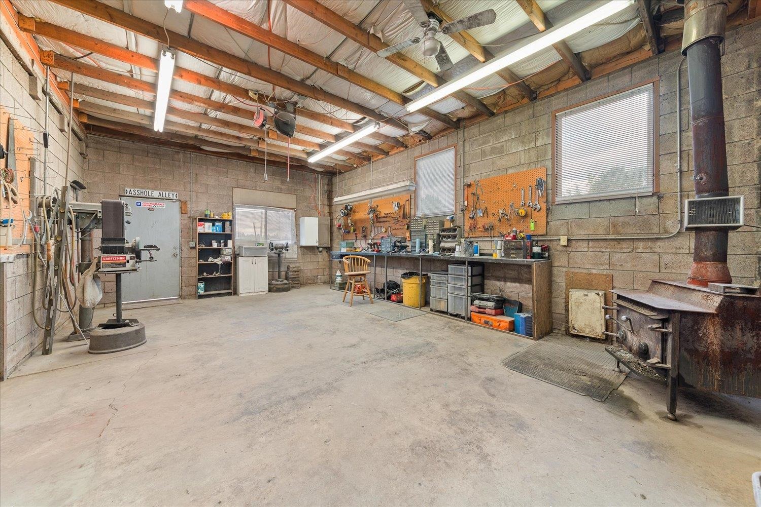 20211 N Austin Rd - Photo 47