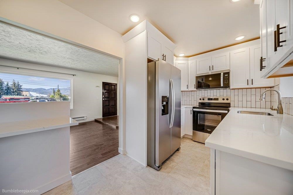 327 W 5th St - Photo 9