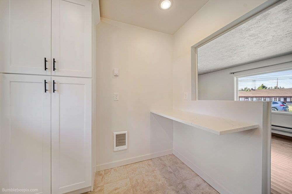 327 W 5th St - Photo 13