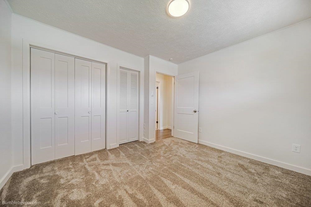 327 W 5th St - Photo 15