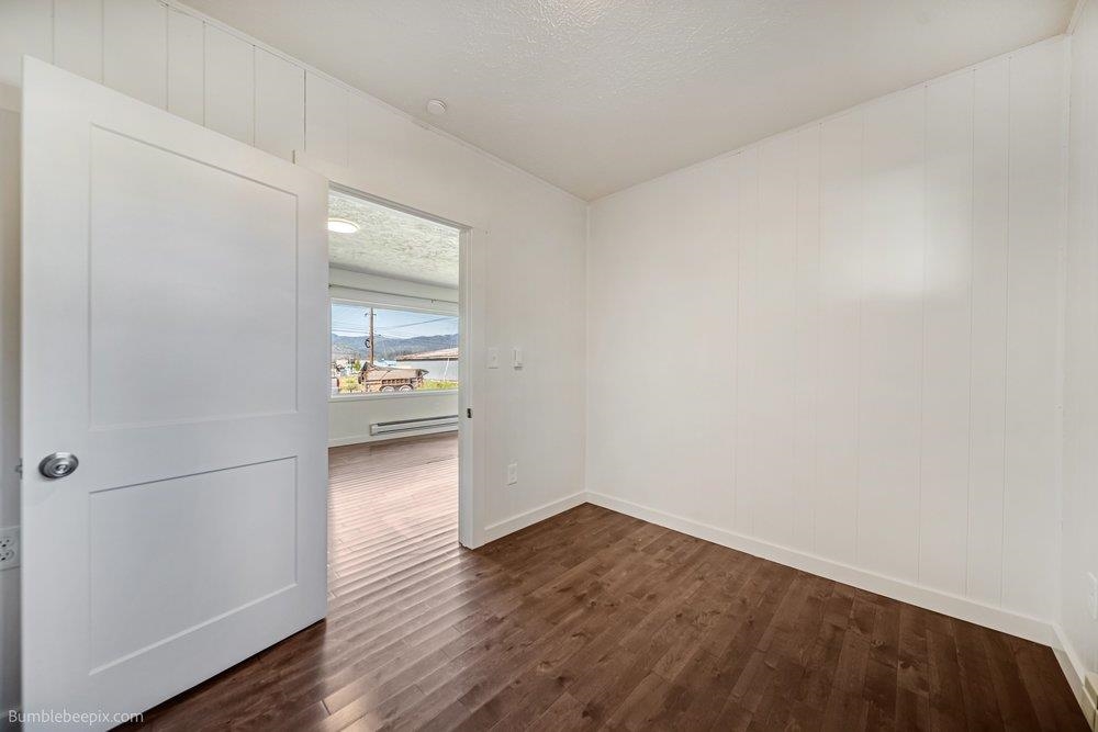 327 W 5th St - Photo 19