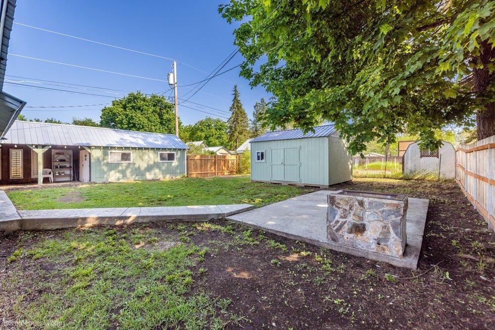 327 W 5th St - Photo 23