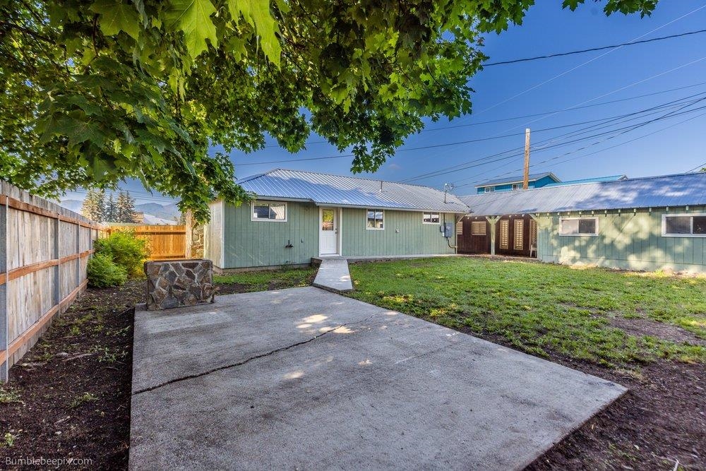 327 W 5th St - Photo 25
