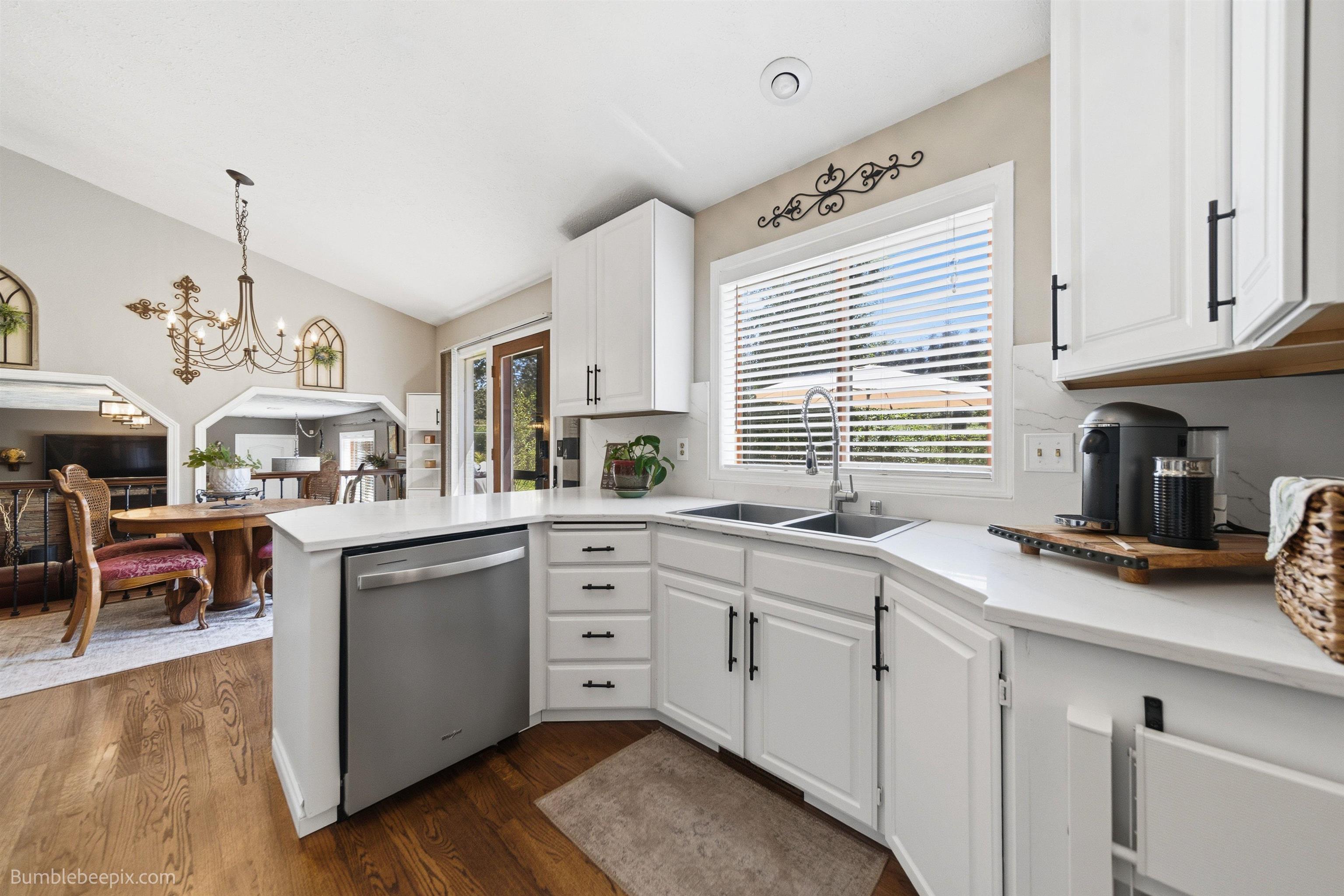 215 W Elcliff Ave - Photo 13