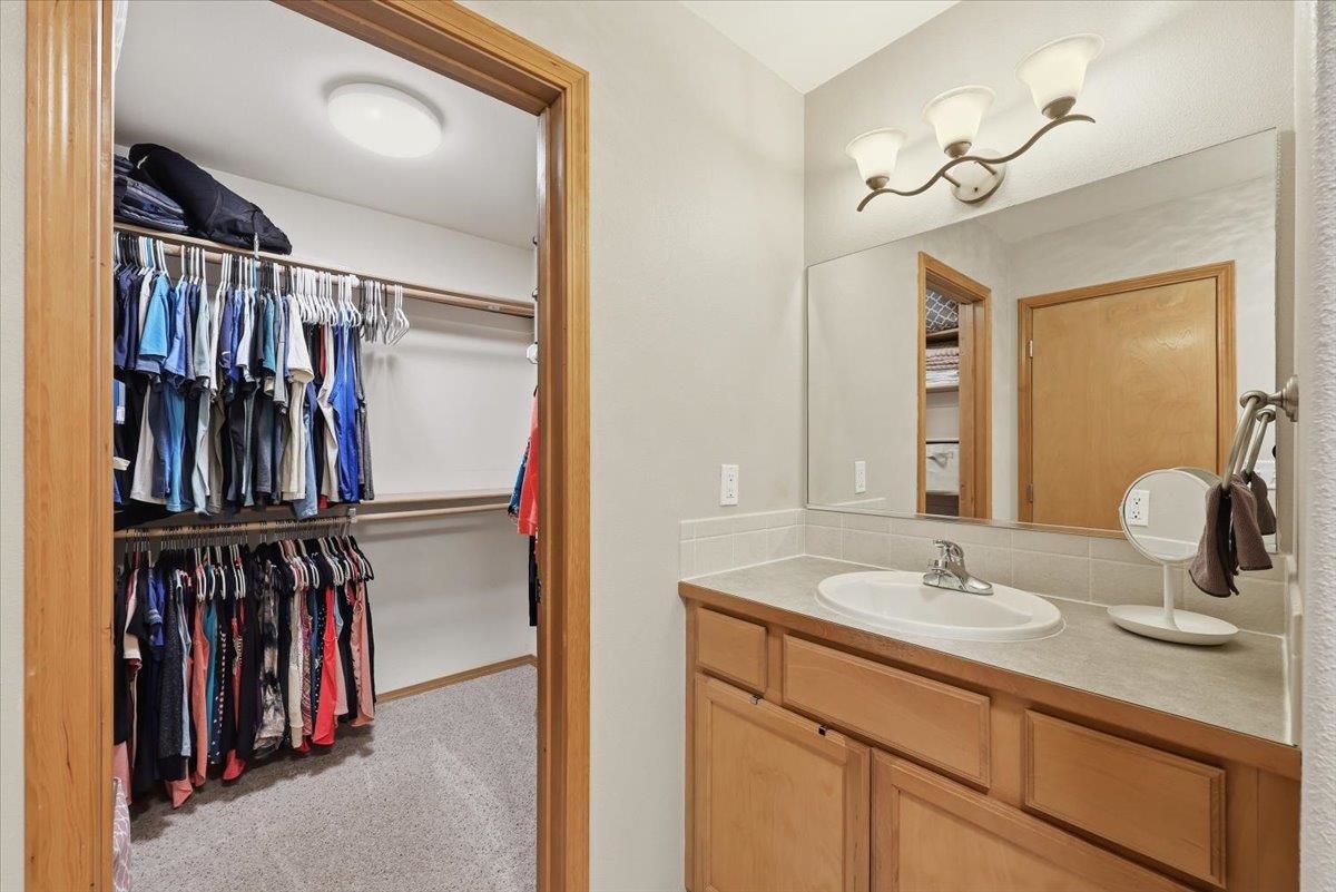 5861 Jergens Rd - Photo 13