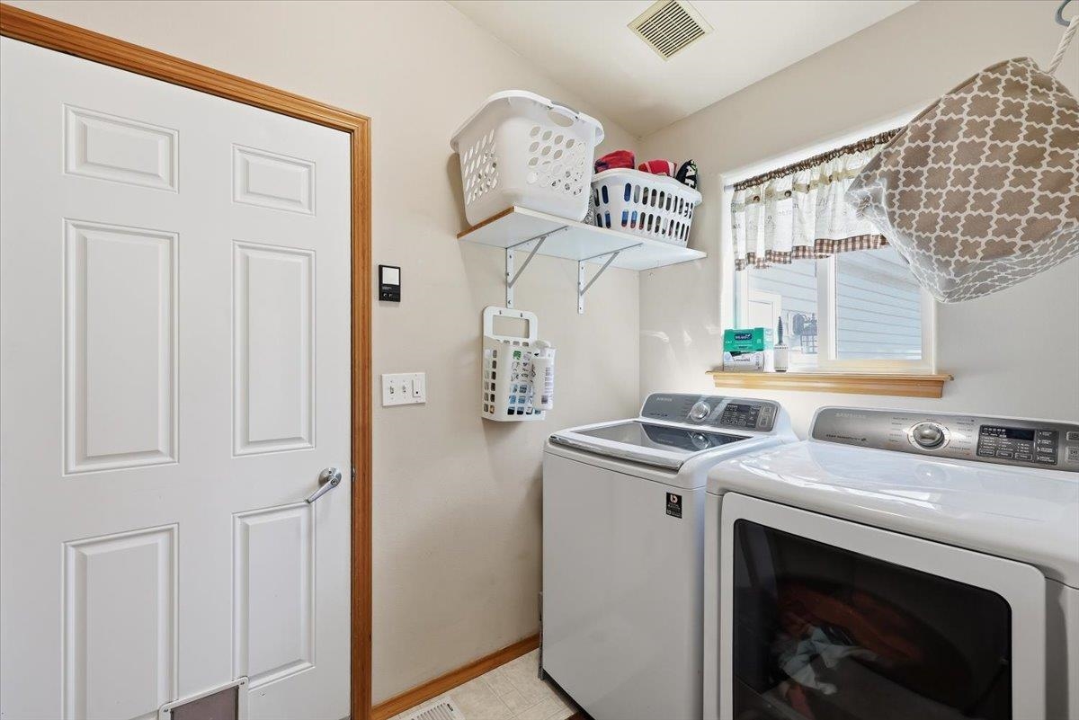 5861 Jergens Rd - Photo 10