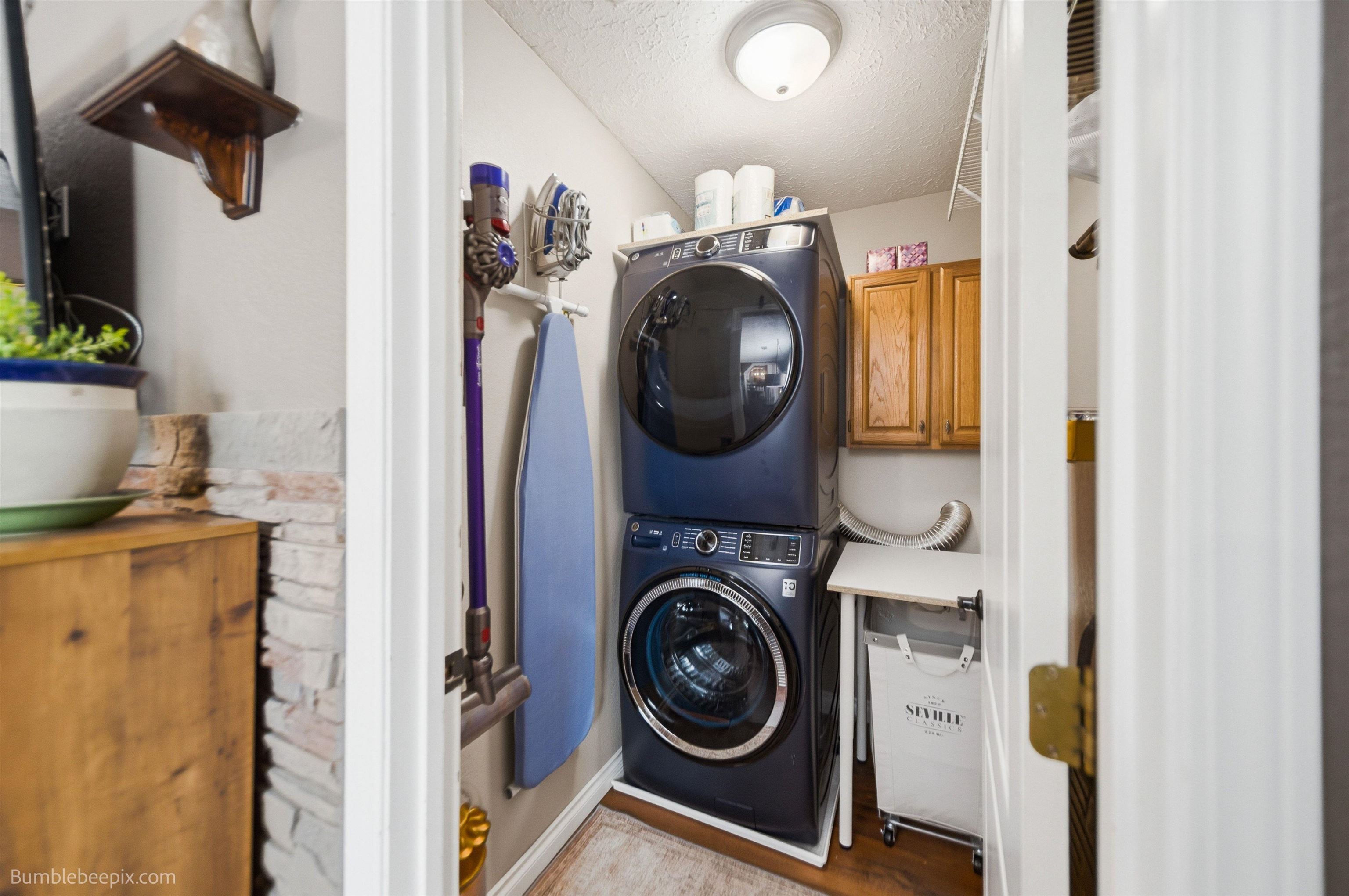 215 W Elcliff Ave - Photo 32