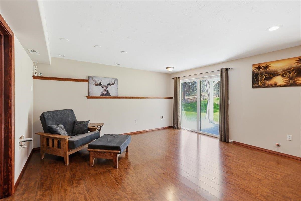 5861 Jergens Rd - Photo 18