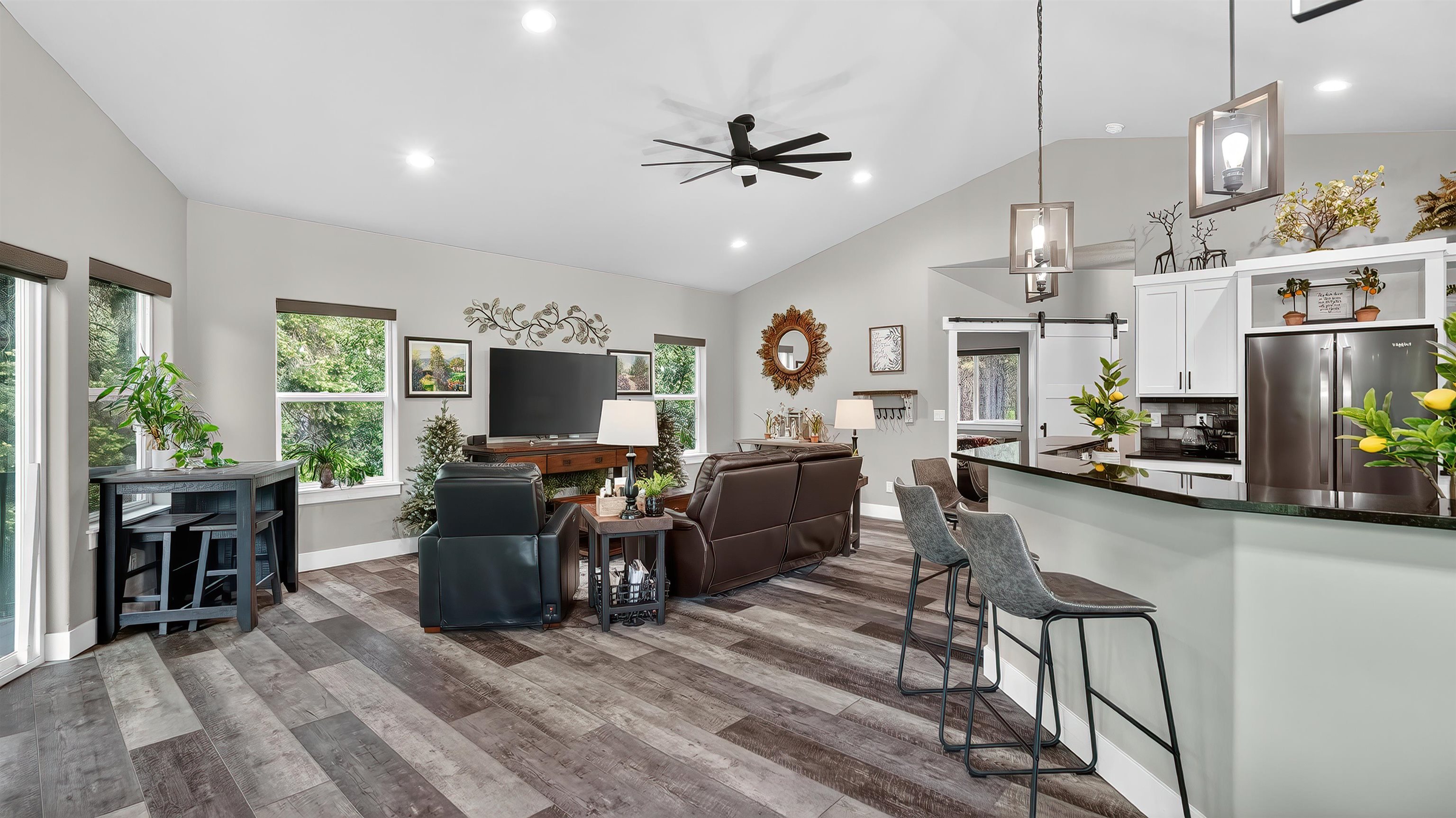 515 W Chattaroy Rd - Photo 8