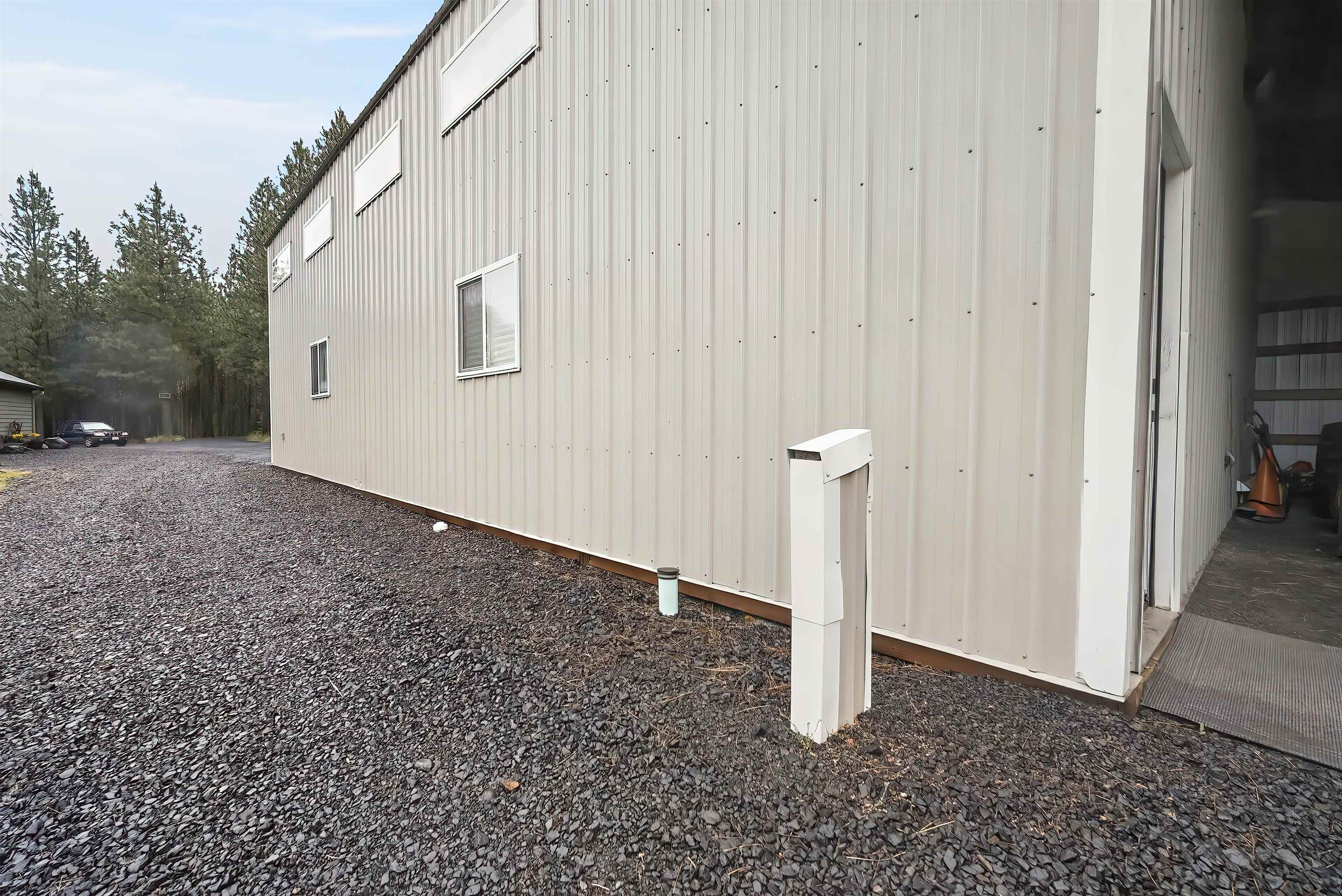 515 W Chattaroy Rd - Photo 44