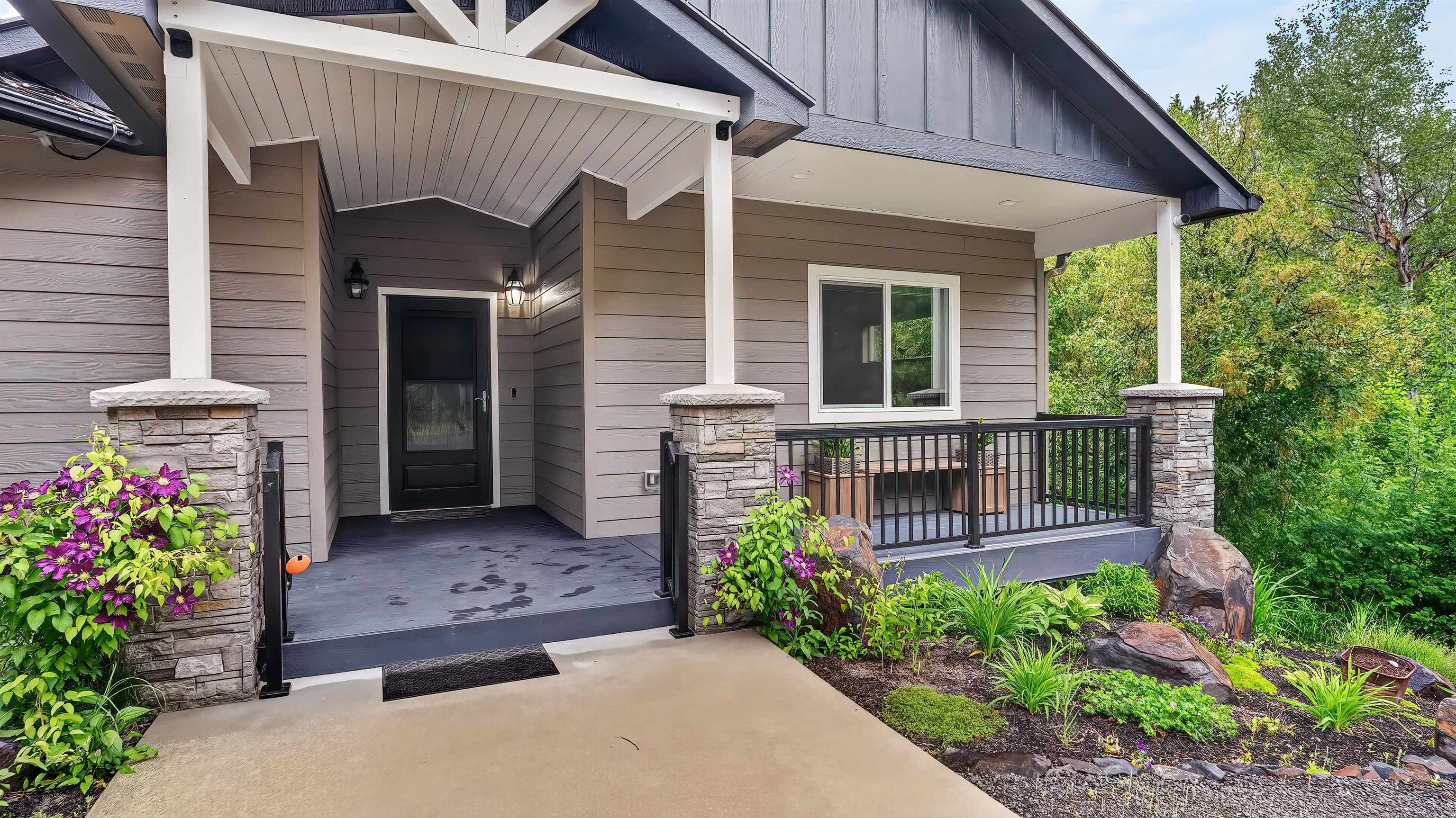 515 W Chattaroy Rd - Photo 3