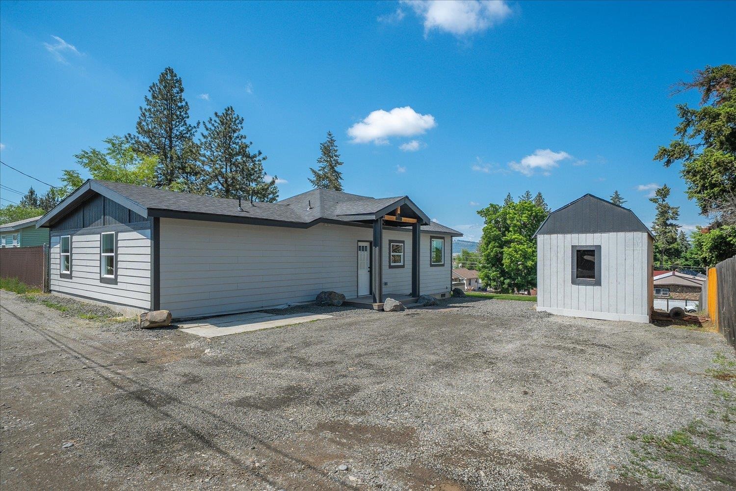 7312 E 4th Ave - Photo 1