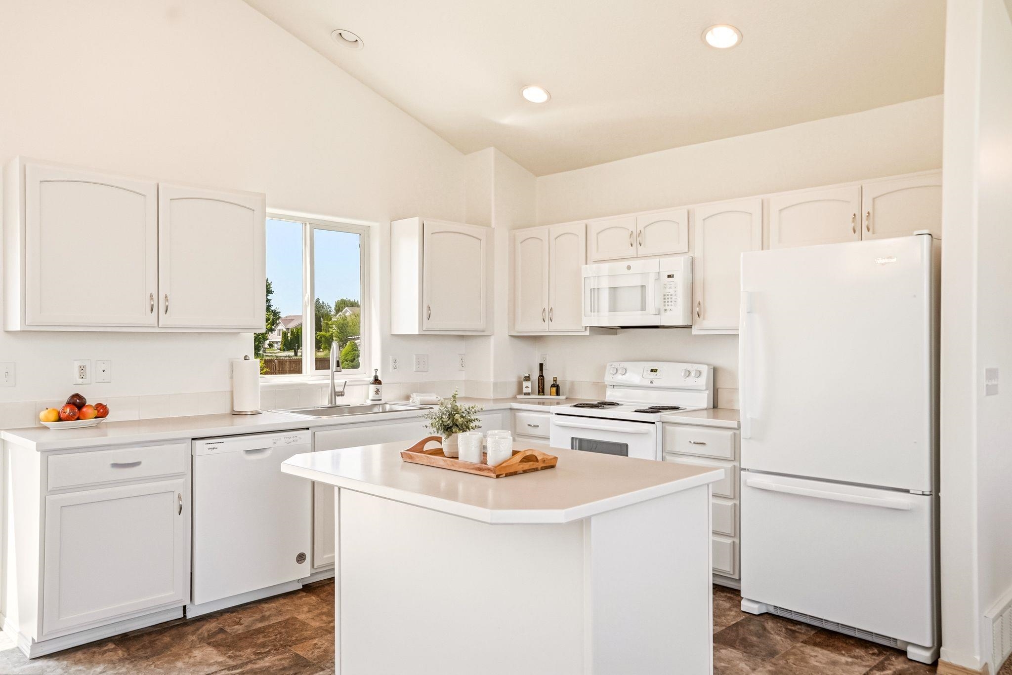1821 N Corbin Ln - Photo 3