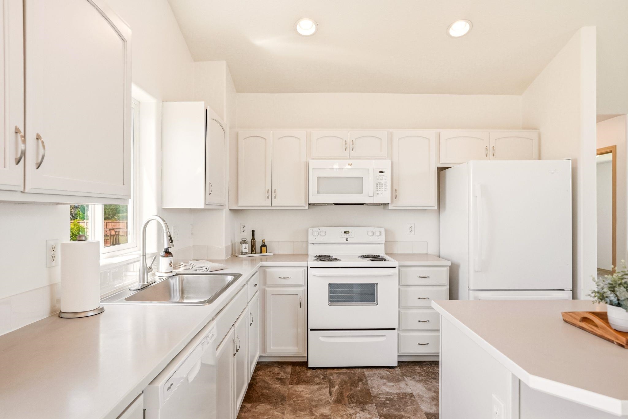 1821 N Corbin Ln - Photo 5