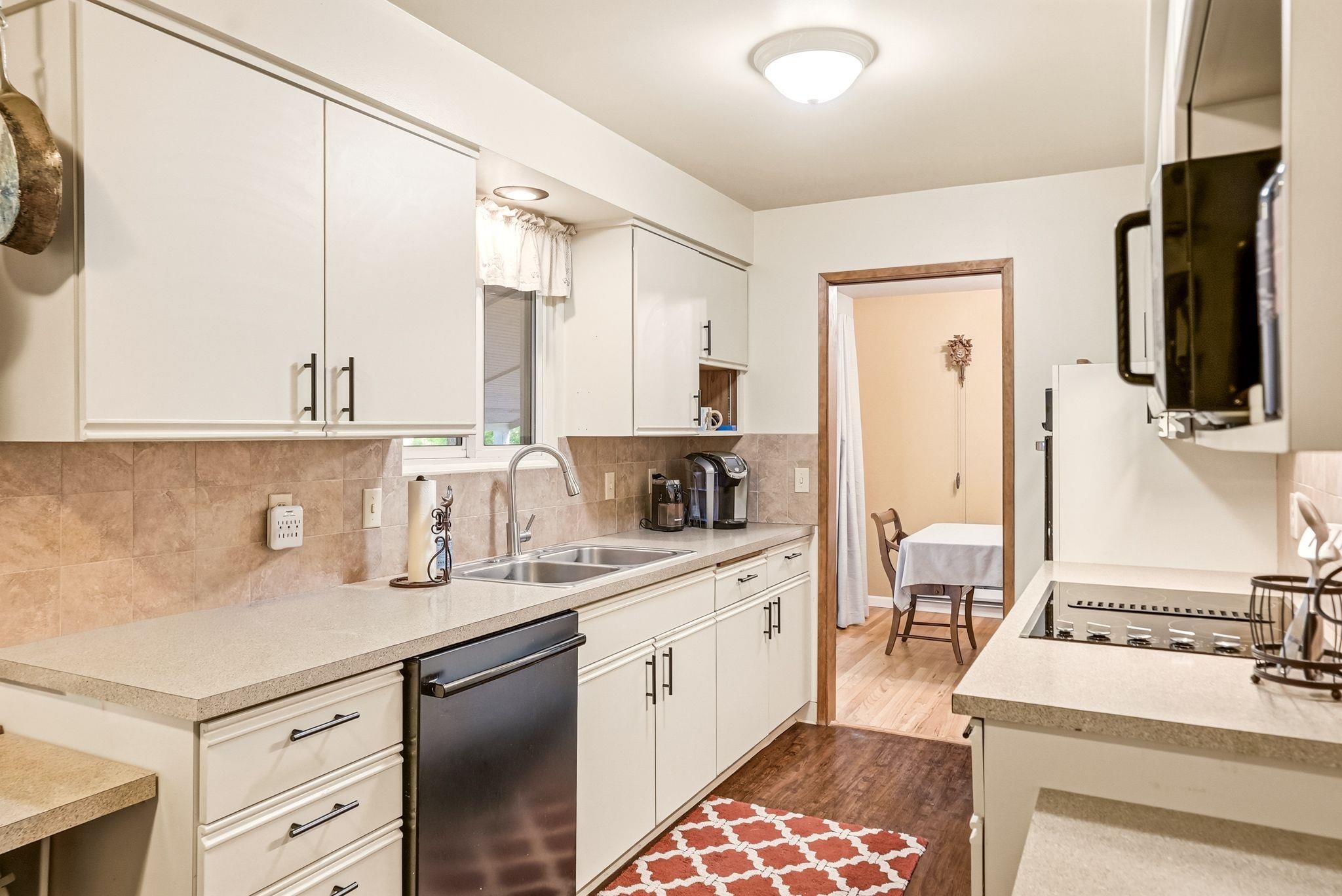 735 Clover St - Photo 9