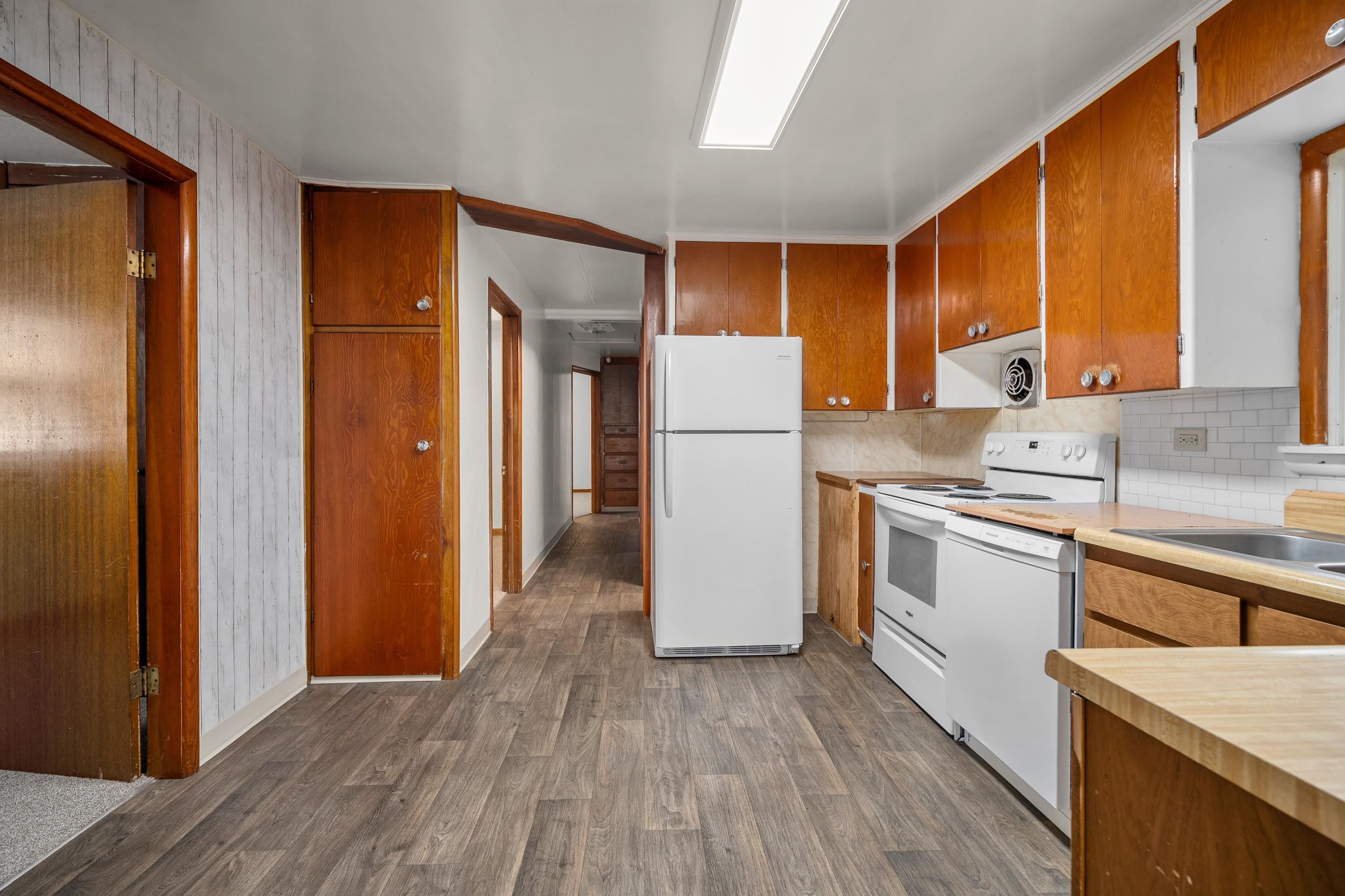11216 E 4th Ave - Photo 8