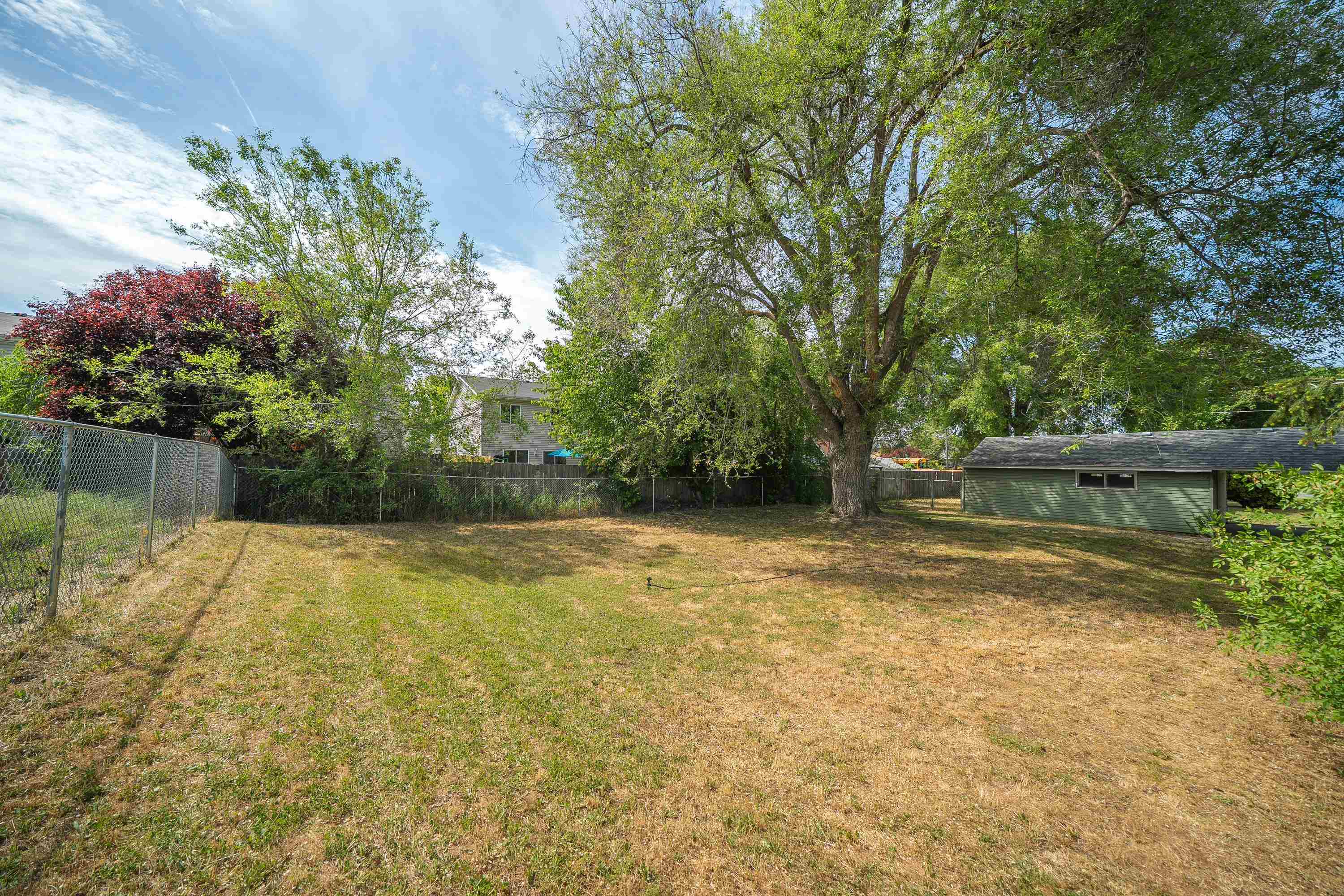 11216 E 4th Ave - Photo 9