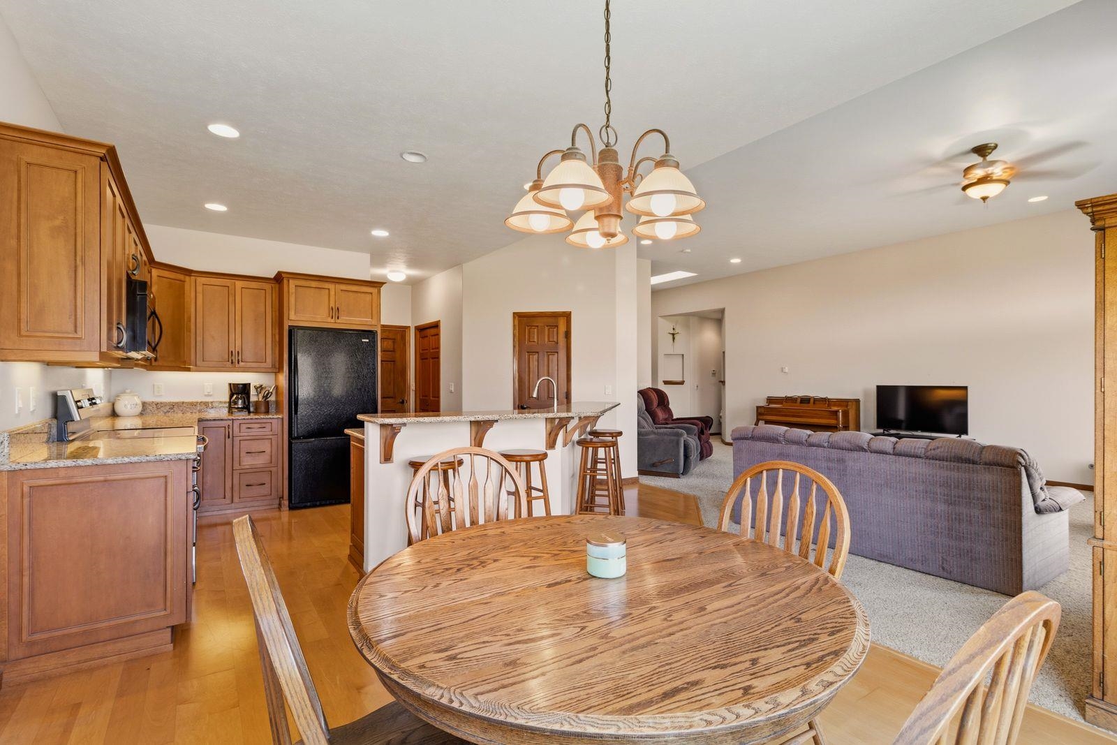 2338 Dutchman Way - Photo 19