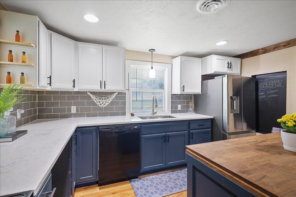 8308 E Alki Ave - Photo 11