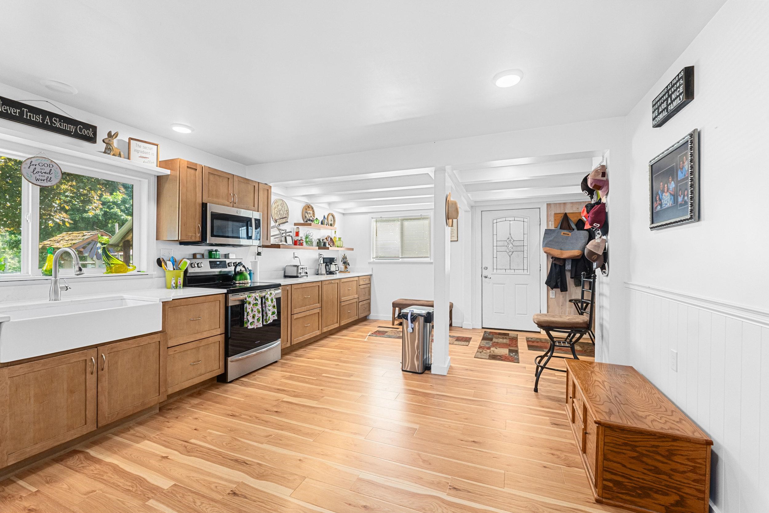 611 Hegney Way - Photo 8