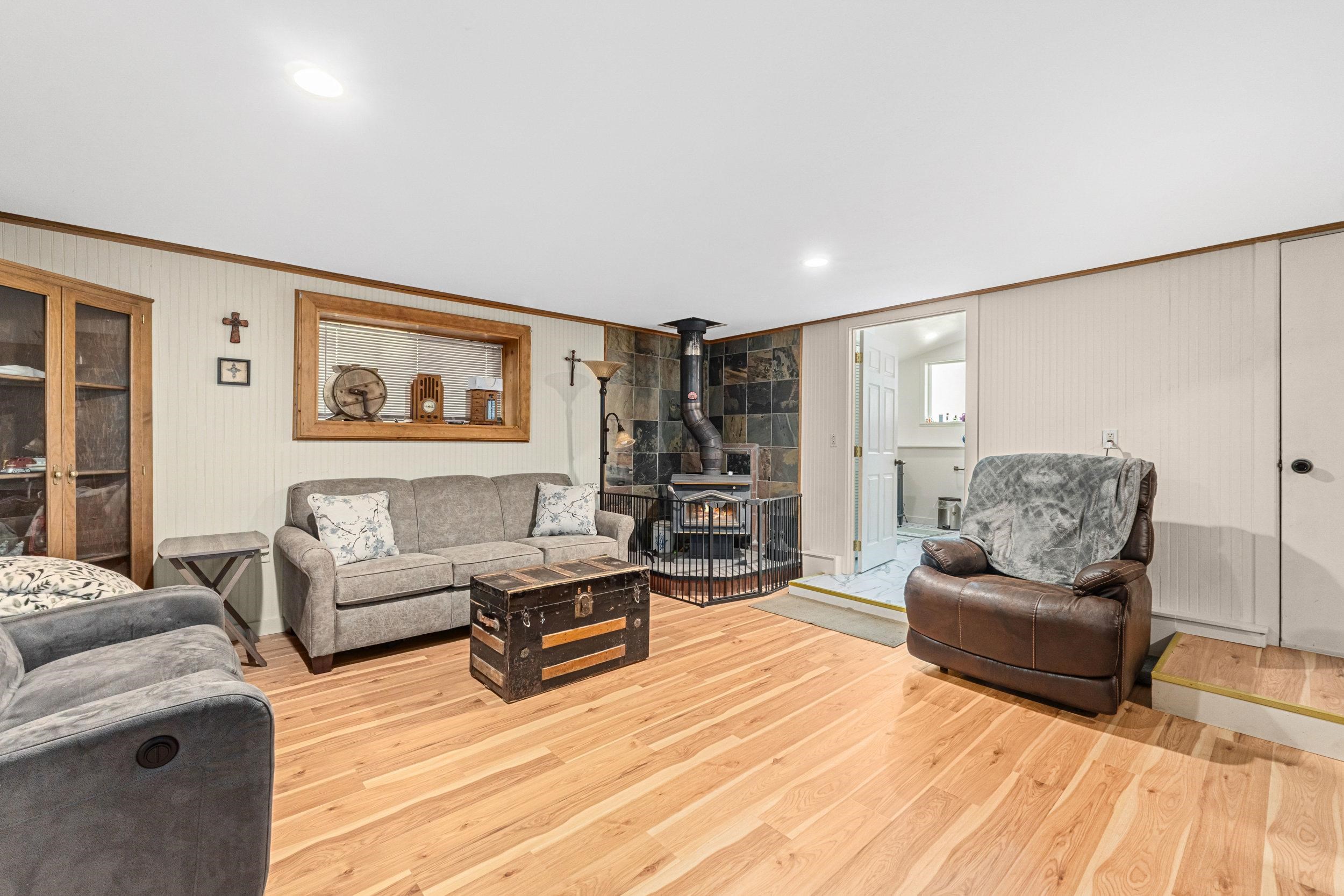 611 Hegney Way - Photo 14