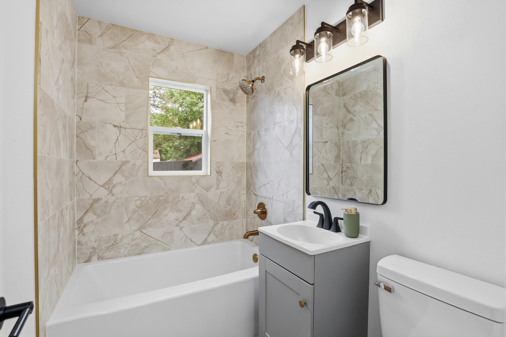 1644 E LONGFELLOW Ave - Photo 5