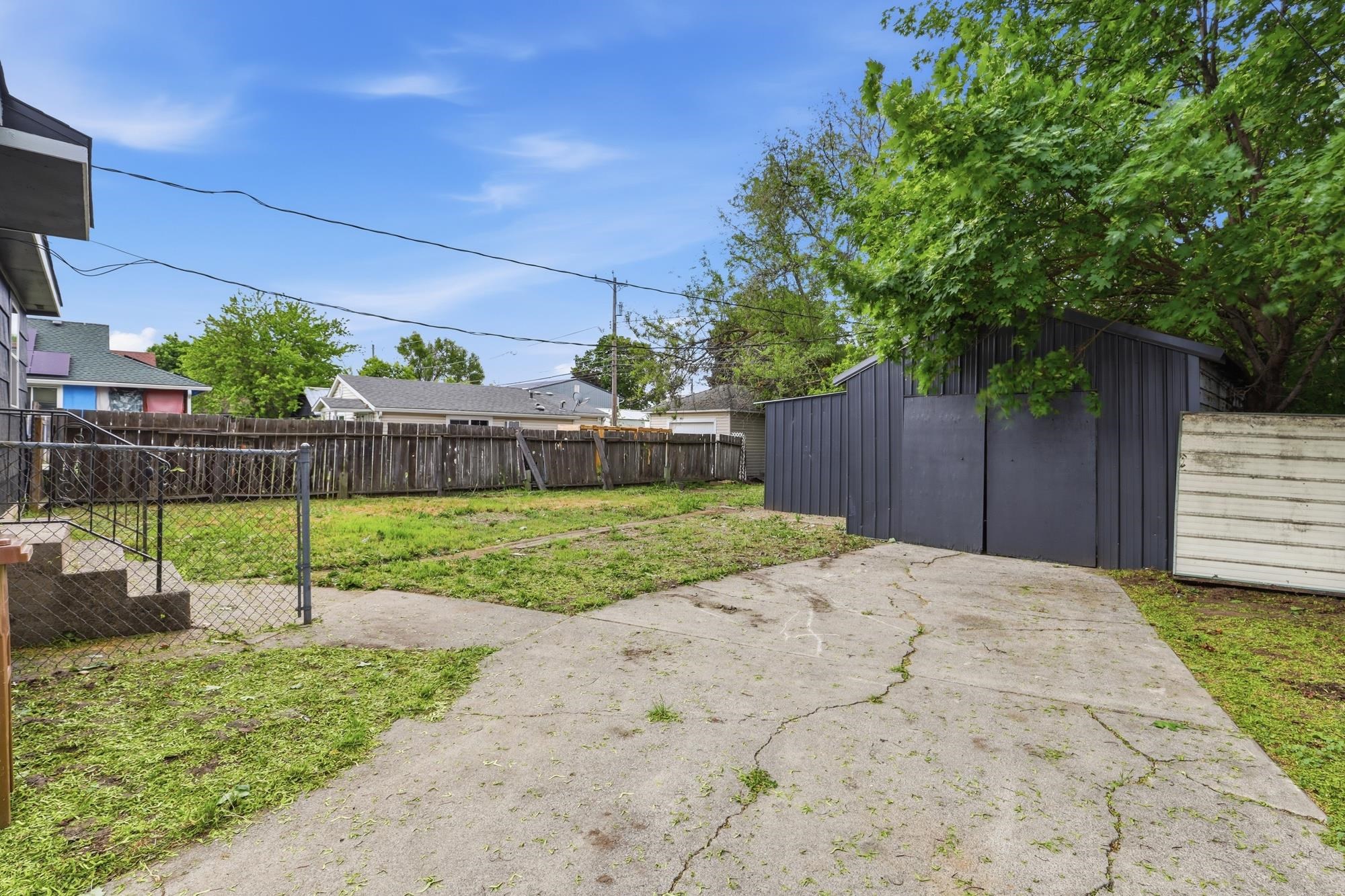 1644 E LONGFELLOW Ave - Photo 18