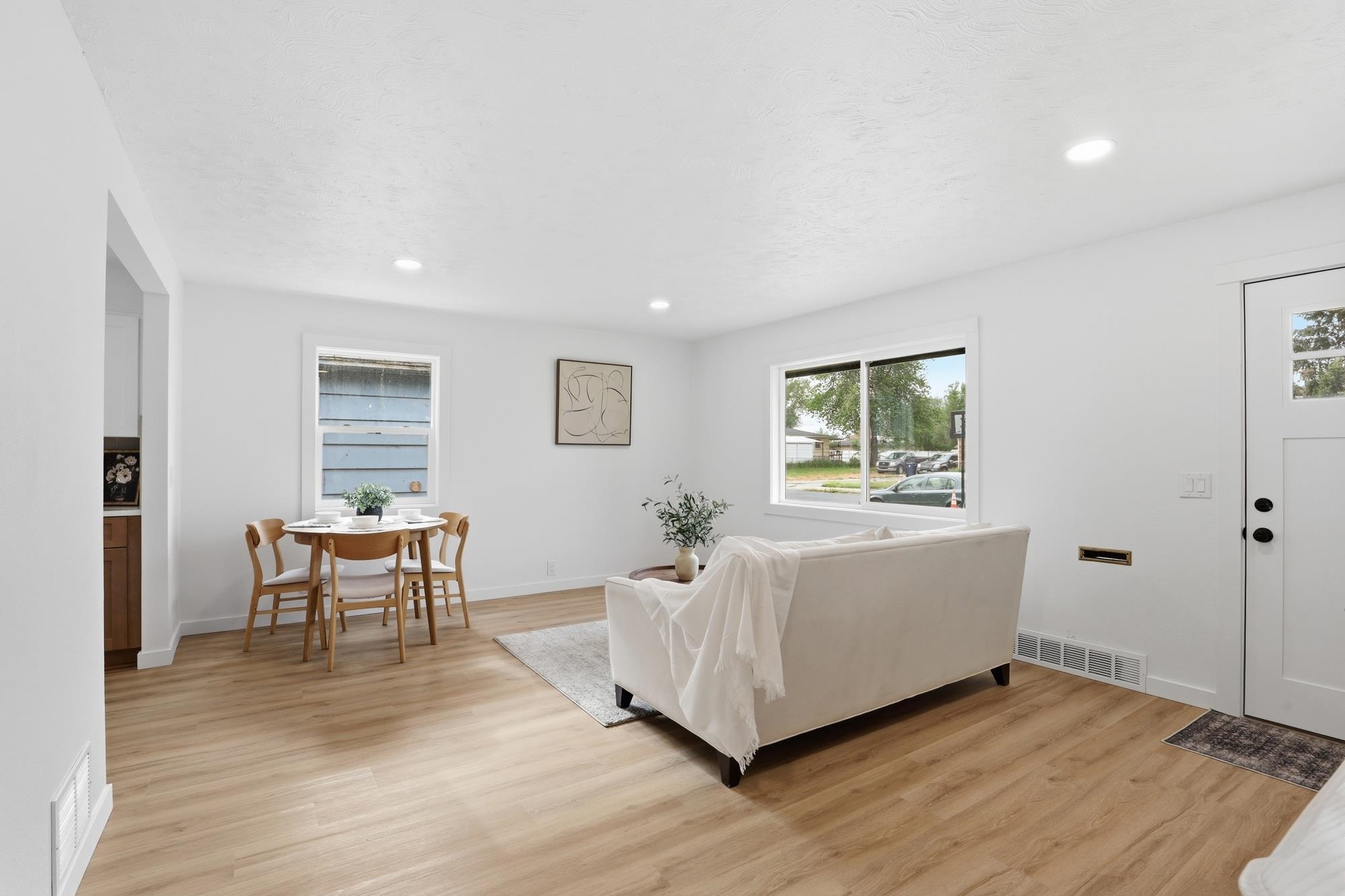 1644 E LONGFELLOW Ave - Photo 14