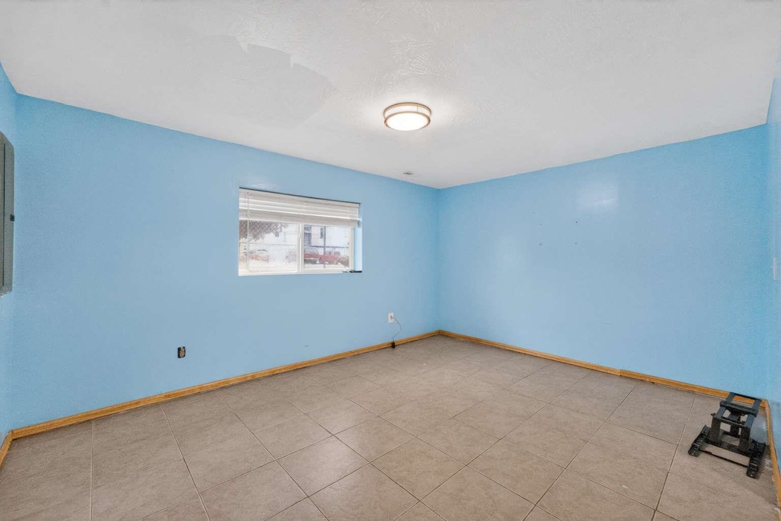 14015 E BROADWAY Ave - Photo 32