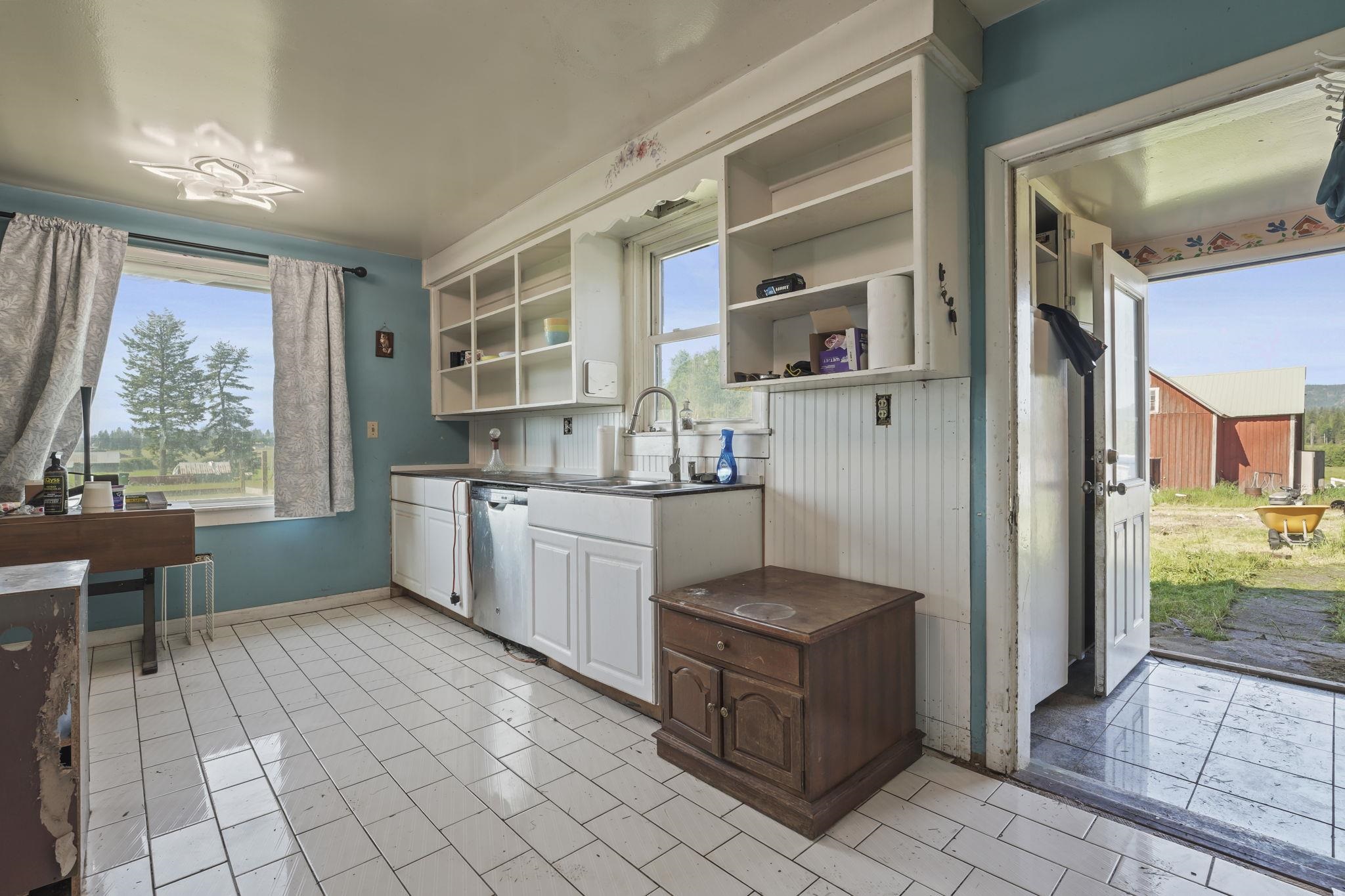 4454 Hwy 395 S Hwy - Photo 4