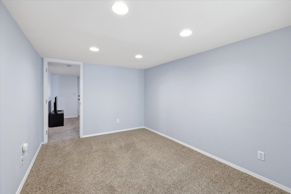 618 W 17th Ave - Photo 25
