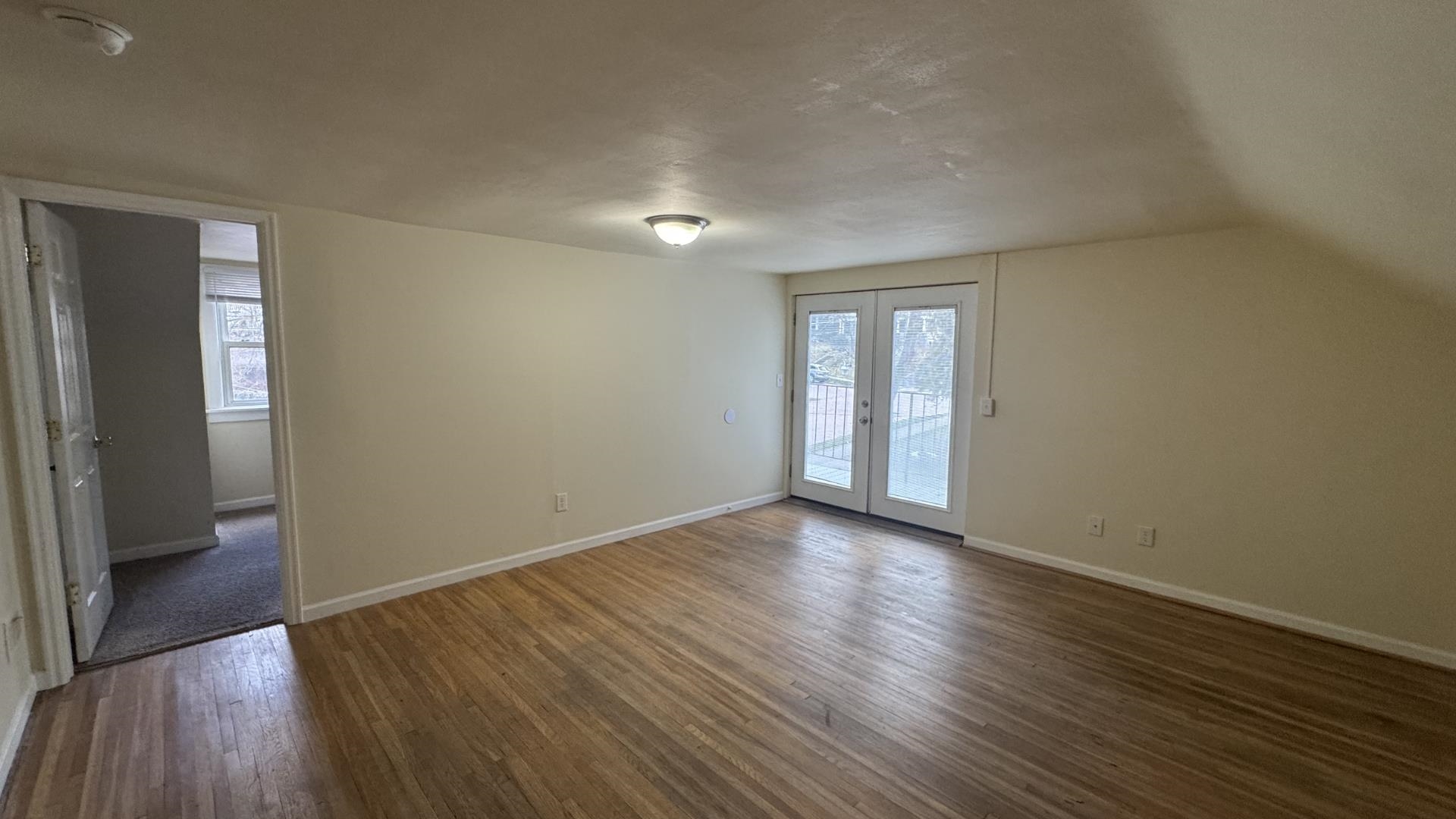 1204 W 8th Ave - Photo 8