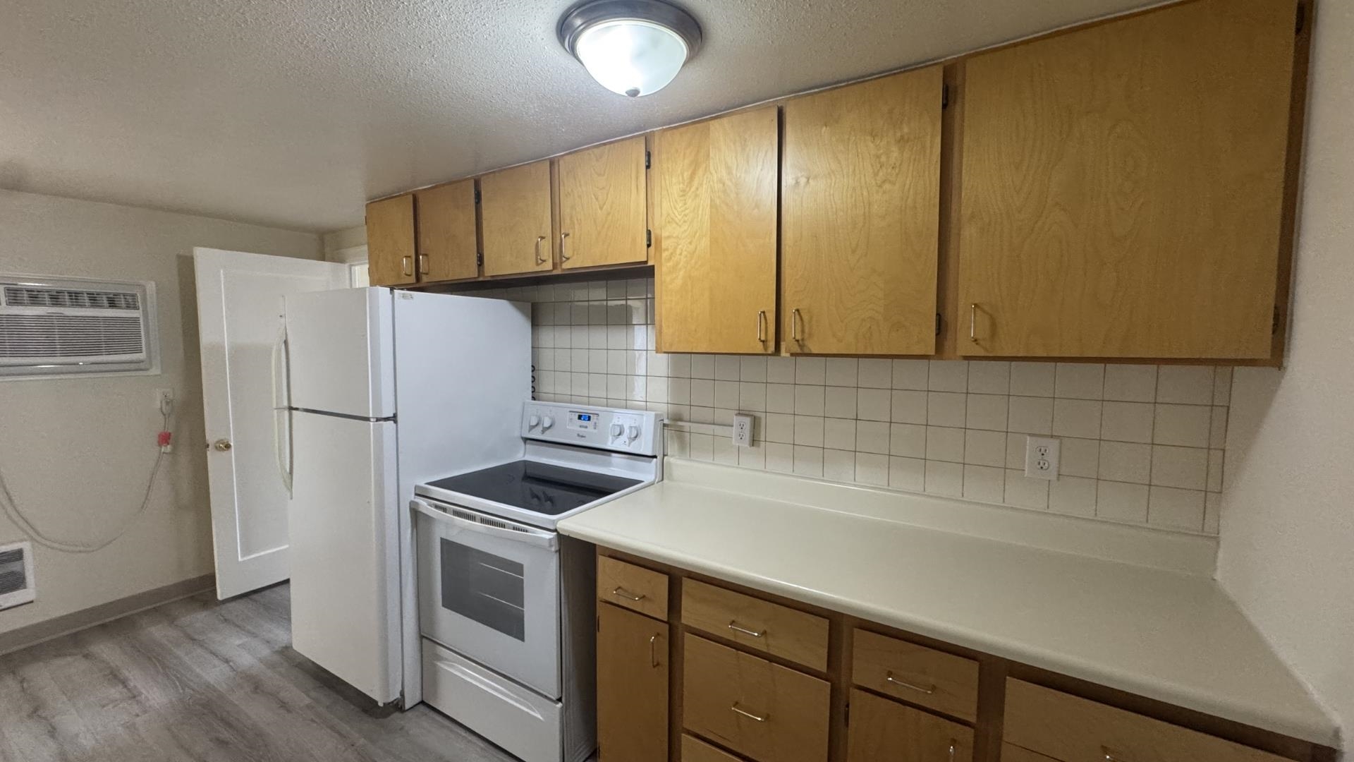 1204 W 8th Ave - Photo 9