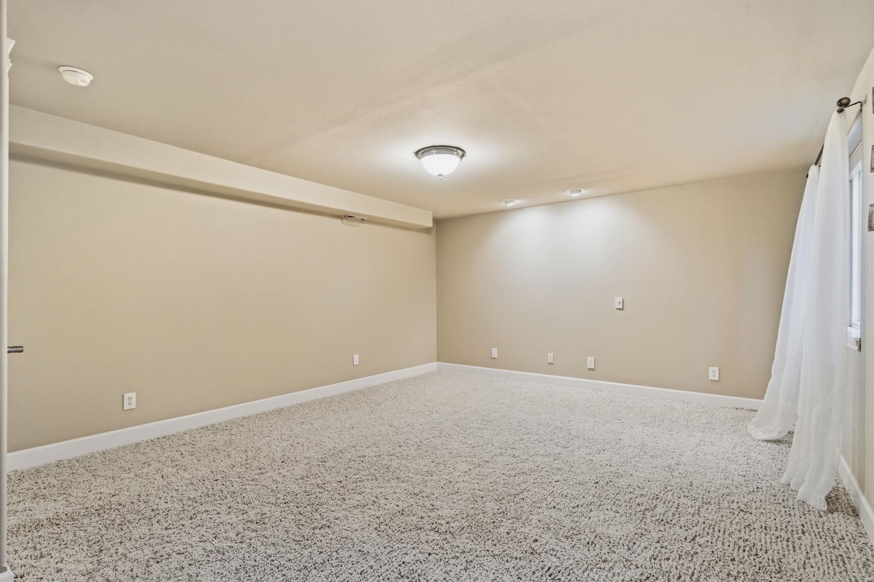 2812 W Payton Ln - Photo 35