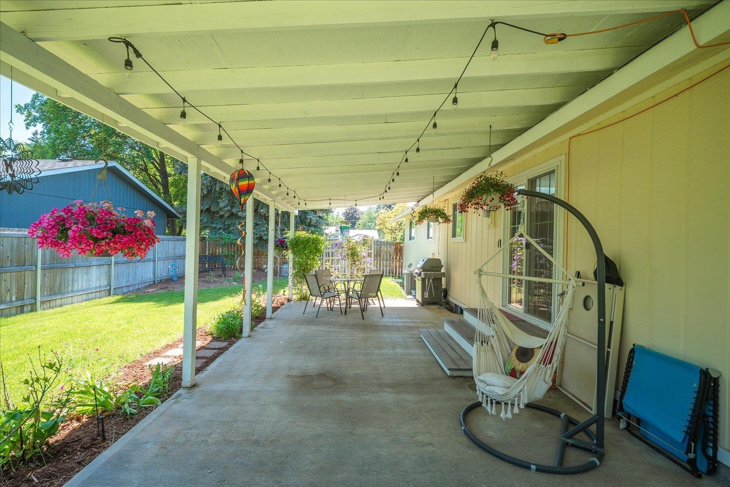 12802 E 27TH Ave - Photo 28