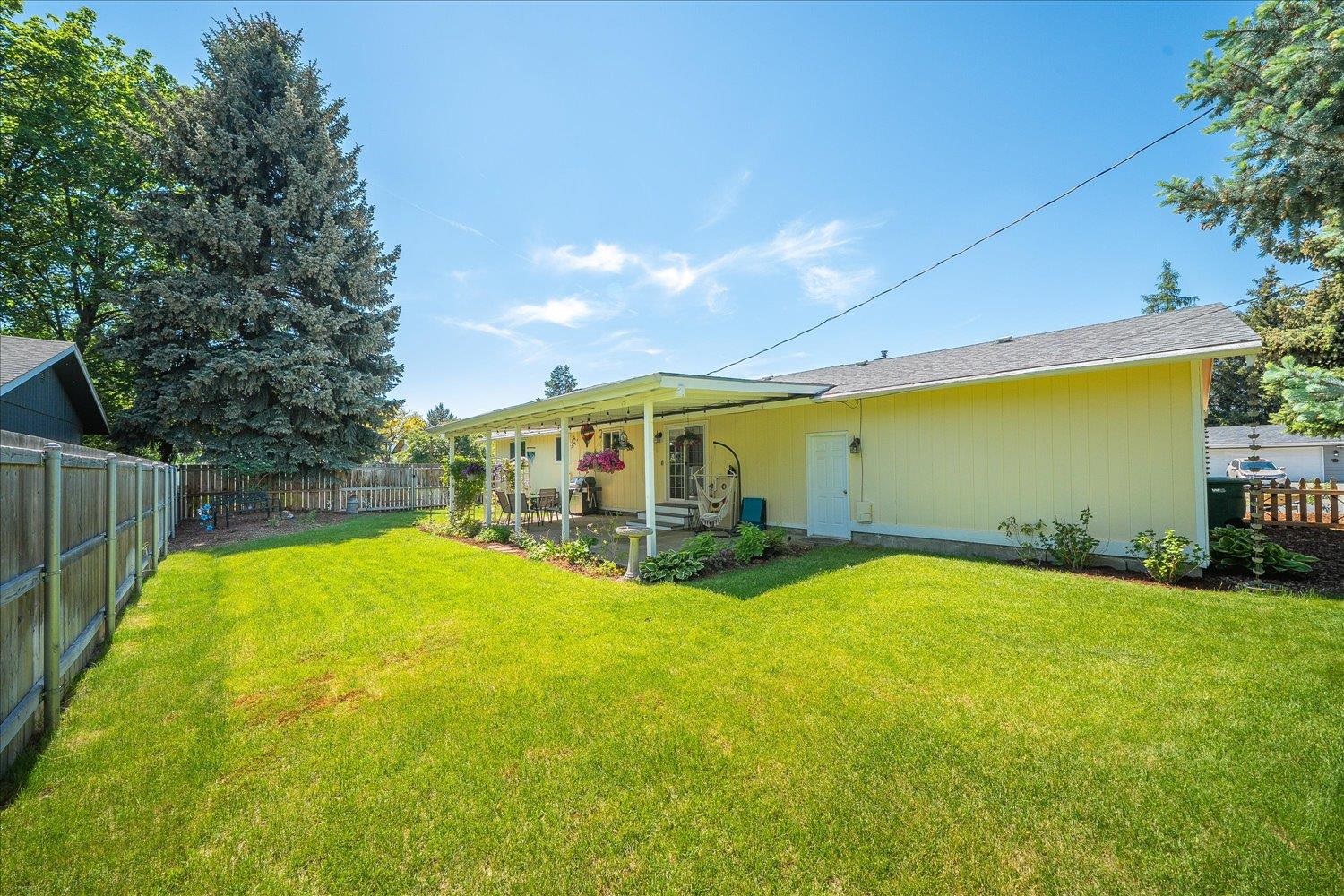 12802 E 27TH Ave - Photo 31
