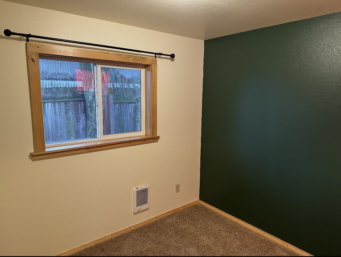 645 S Larch St - Photo 8