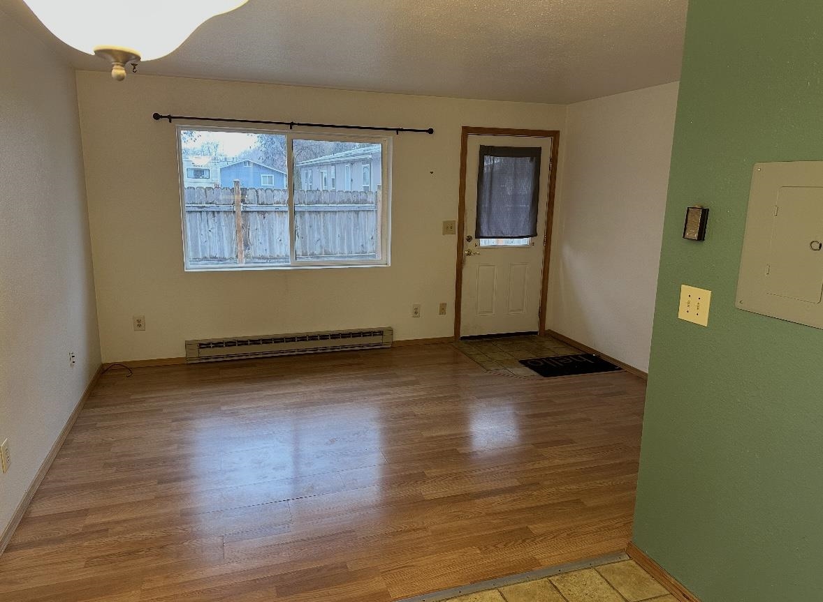 645 S Larch St - Photo 14