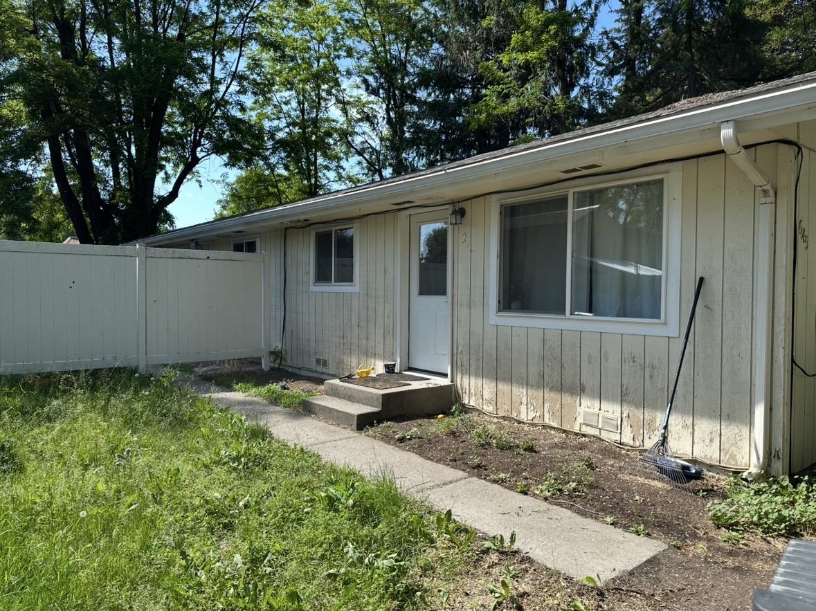 645 S Larch St - Photo 11