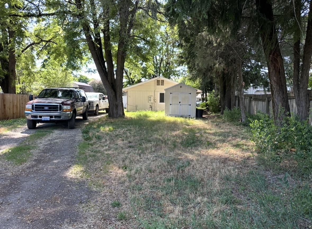 645 S Larch St - Photo 13