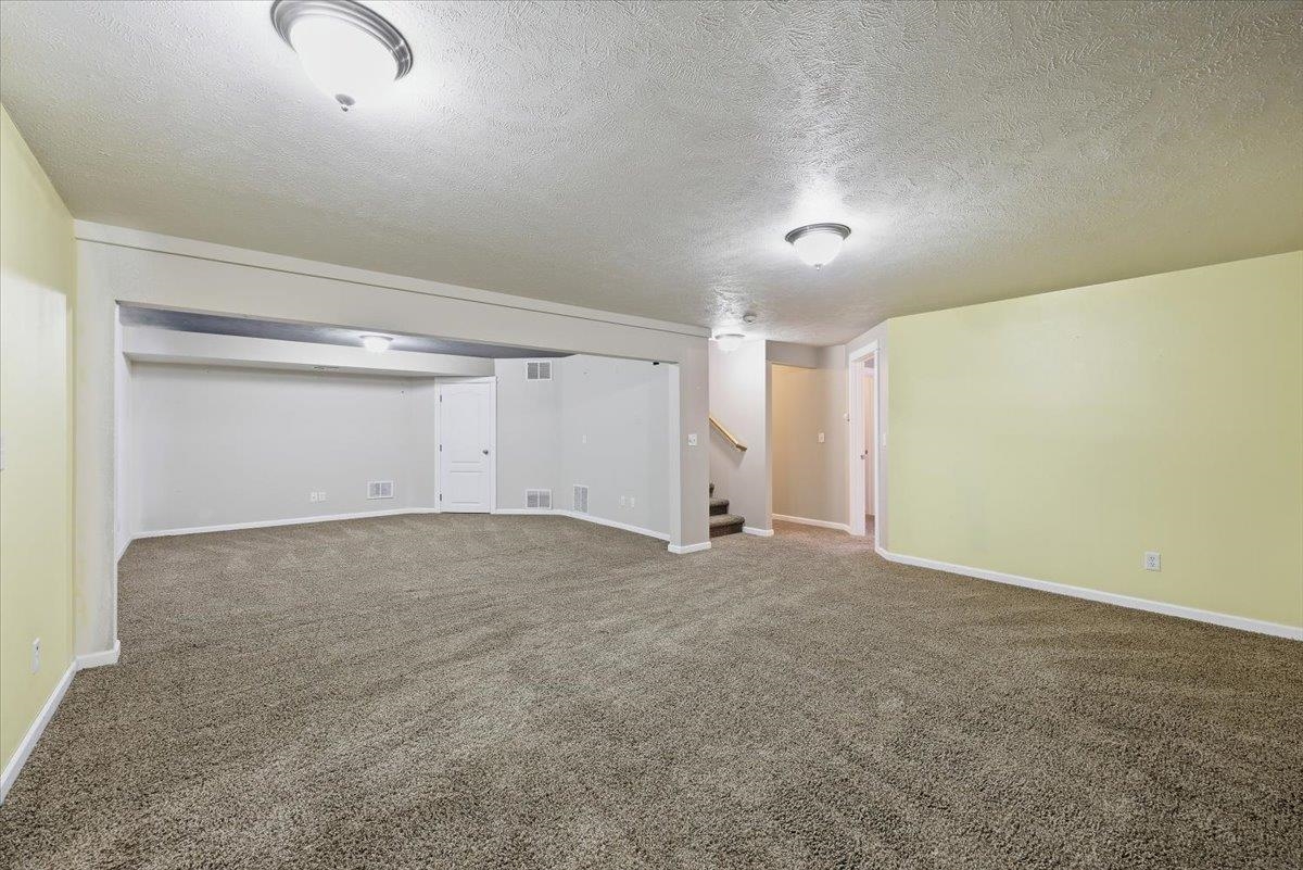 7807 N H St - Photo 22