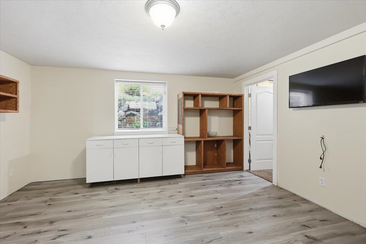 7807 N H St - Photo 23