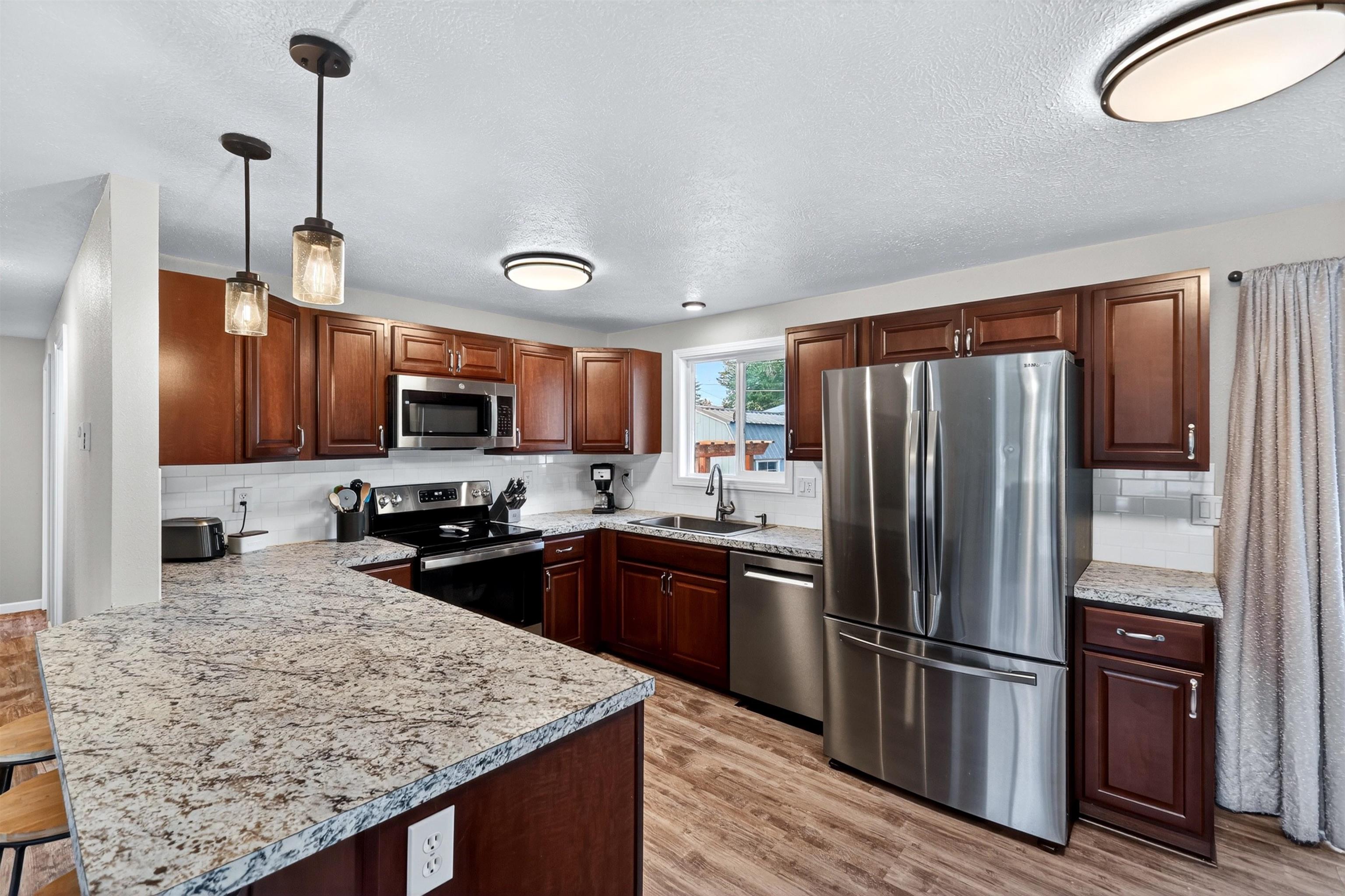 415 S Scott Ave - Photo 2