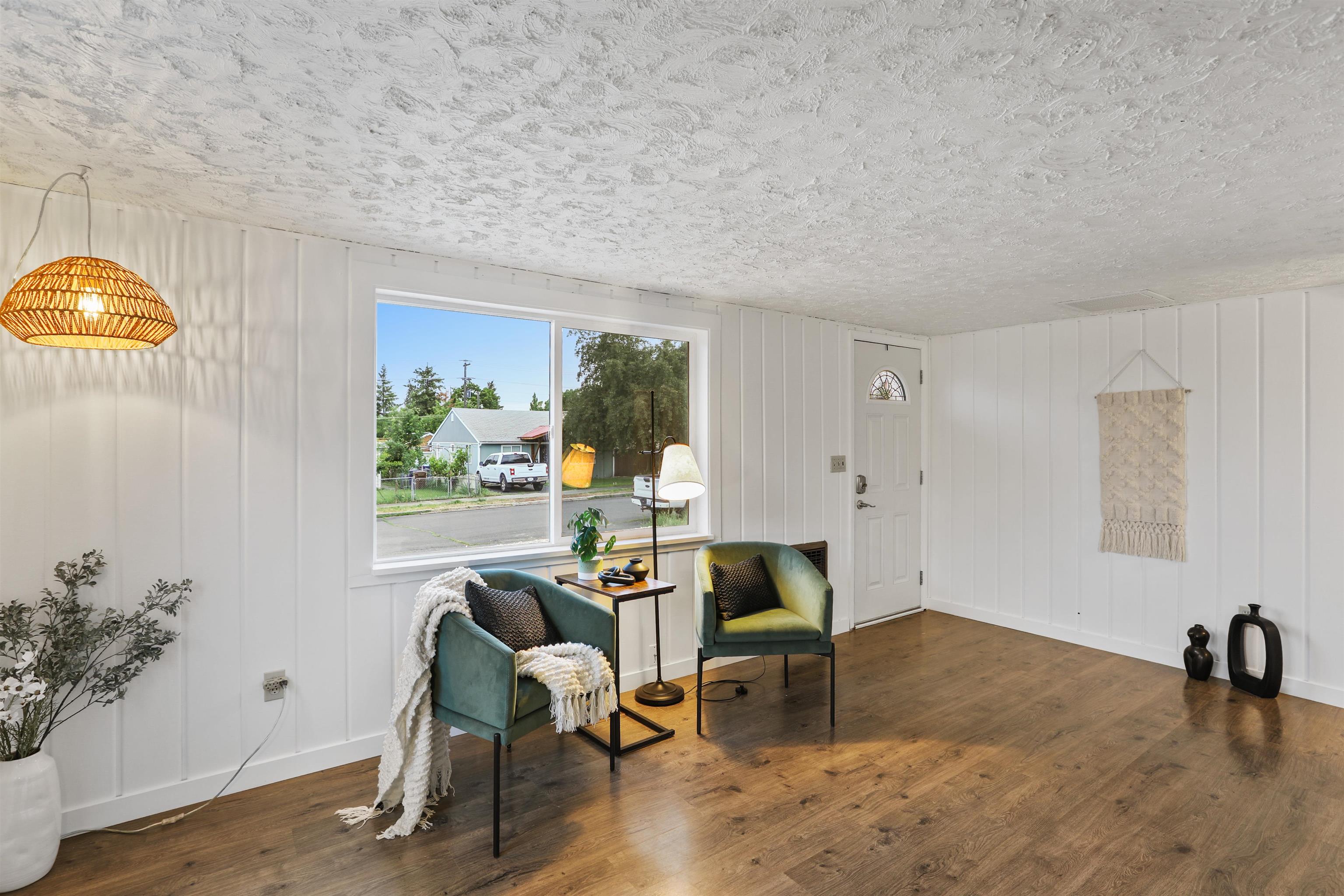 1221 E Ermina St - Photo 4